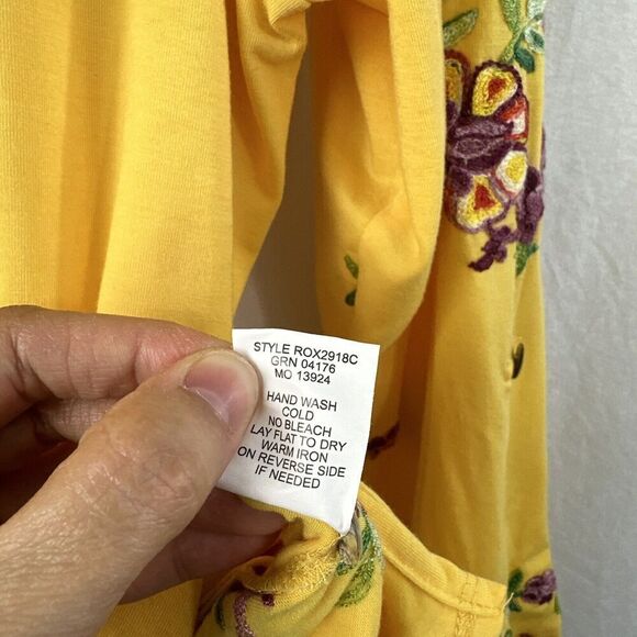 Fig & Flower Anthropologie Yellow Embroidered Button Up Roll Tab Top Women’s XL - Picture 13 of 15